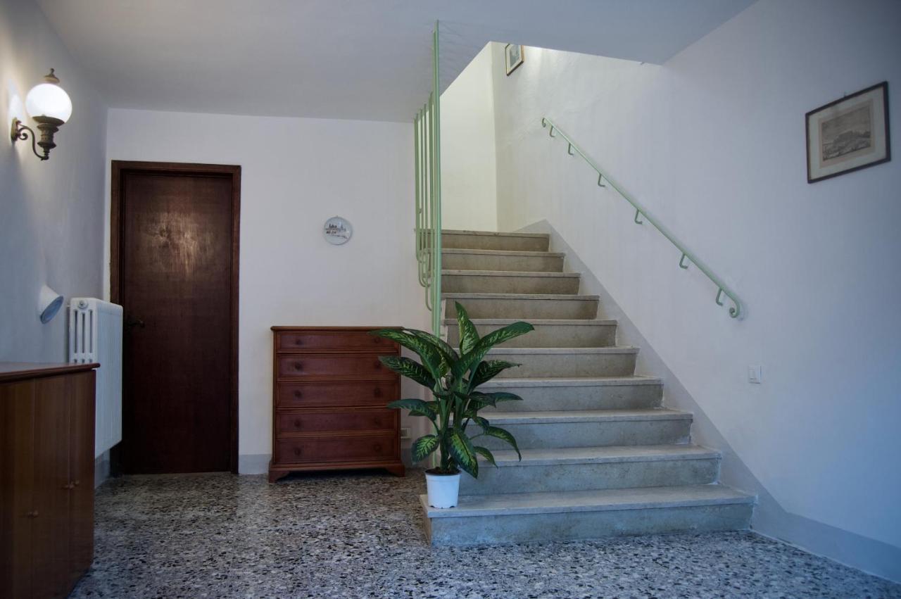 Casa Di Canfreo Lari Exteriér fotografie