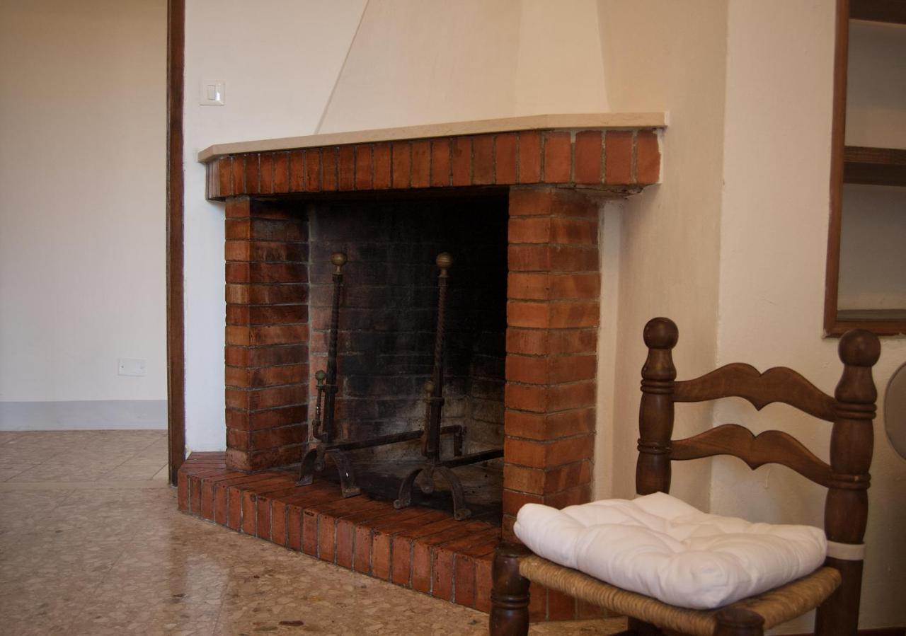 Casa Di Canfreo Lari Exteriér fotografie